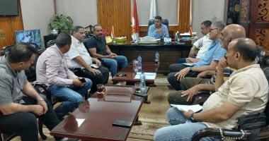 اجتماع رئيس جهاز مدينة بني سويف الجديدة بالشركات المنفذة لمشروعات الإسكان