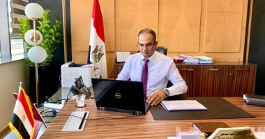 اجتماع نائب وزير الإسكان لمناقشة الاستفادة من تحلية مياه العين السخنة