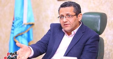بعد واقعة بيروت.. نقيب الصحفيين يطالب المبعوث الأمريكى باعتذار رسمى