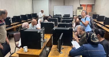تنسيق المرحلة الثالثة.. إقبال طلاب الثانوية العامة على معامل جامعة القاهرة