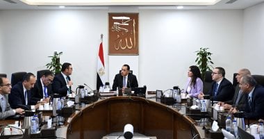رئيس الوزراء يتابع مع وزير الإسكان موقف “سكن لكل المصريين” و”بيتك في مصر”