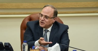 رئيس هيئة الدواء يبحث مع وفد البنك الدولي توطين صناعة المستلزمات الطبية