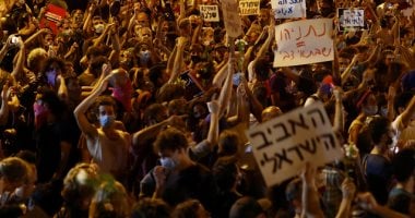 متظاهرون يغلقون محور أيالون في تل أبيب للمطالبة بصفقة جديدة