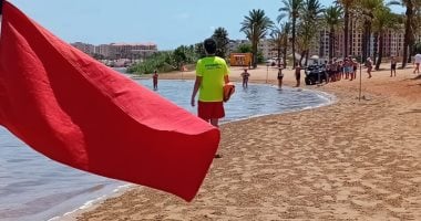 محافظة الإسكندرية تعلن إغلاق الشواطئ غدا بسبب ارتفاع الأمواج