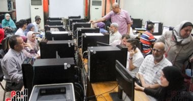 مشادات وتراشق بالألفاظ بين موظفى مكتب التنسيق تؤدى لزحام شديد للطلاب