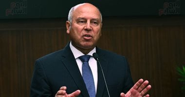 نائب رئيس الوزراء للتنمية الصناعية يلتقي مستثمري الإسكندرية غدًا